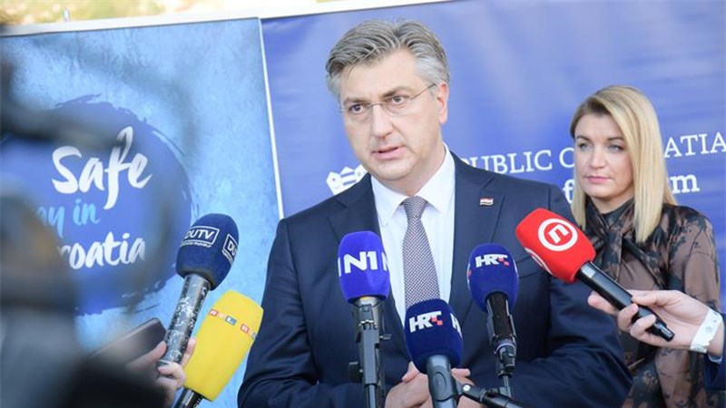 Predsjednik Republike očito krši zakone. Takvo je ponašanje nedopustivo, predstavlja puzajući državni udar